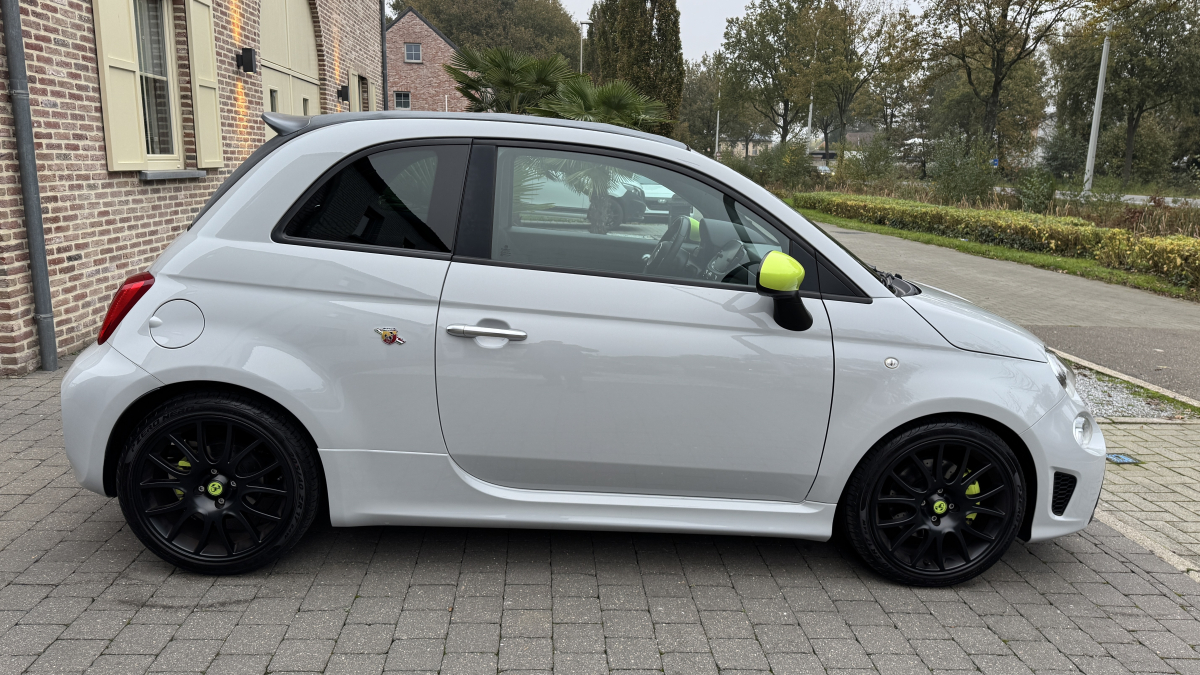 Abarth 595C F595 Cabrio